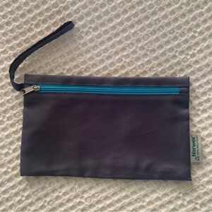 Norwex Grab-n-Go Wristlet travel pouch, grey